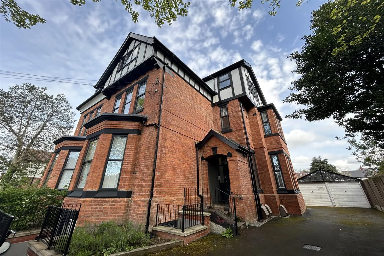 1 bed flat to rent, Princes Road, Sale