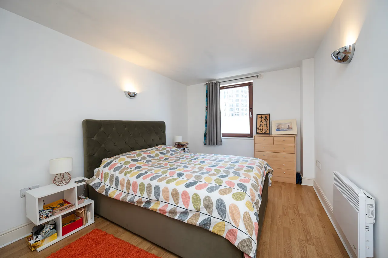Flat 309 Naylor Building West, 1 Assam Street, London, photo 5