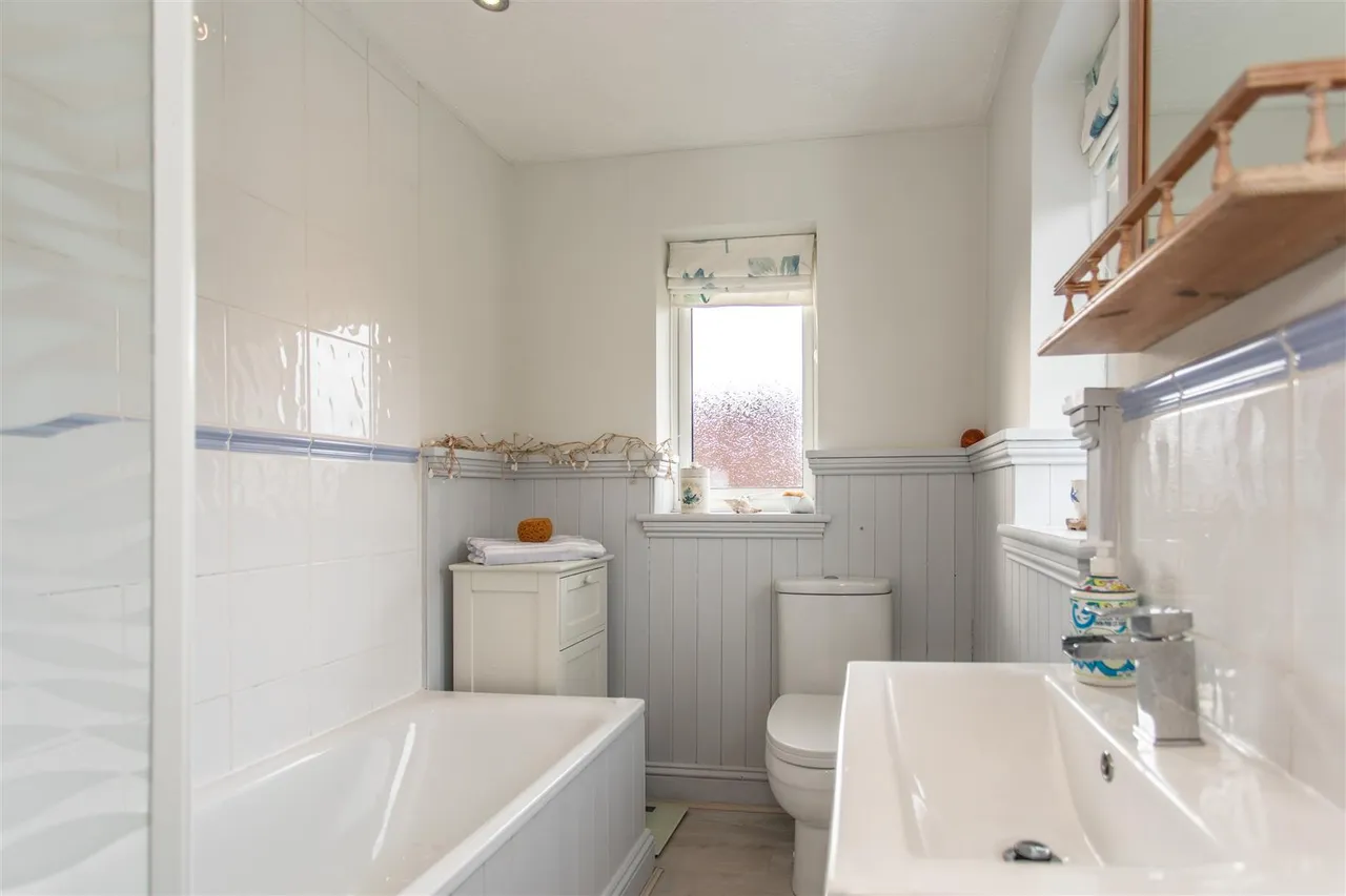 Claremont Rise, Uckfield, East Sussex, TN22 2AH, photo 24