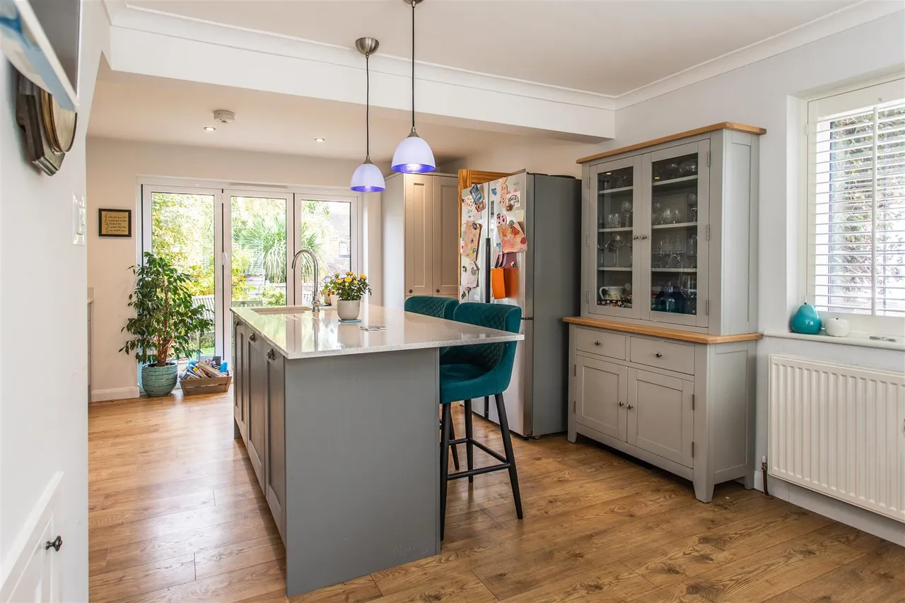 Claremont Rise, Uckfield, East Sussex, TN22 2AH, photo 6