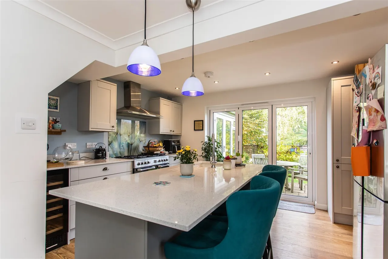 Claremont Rise, Uckfield, East Sussex, TN22 2AH, photo 3