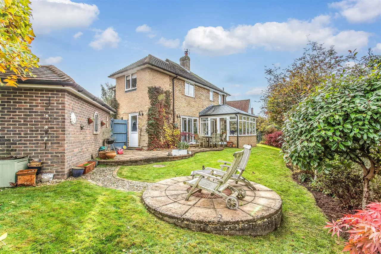 Claremont Rise, Uckfield, East Sussex, TN22 2AH, photo 32