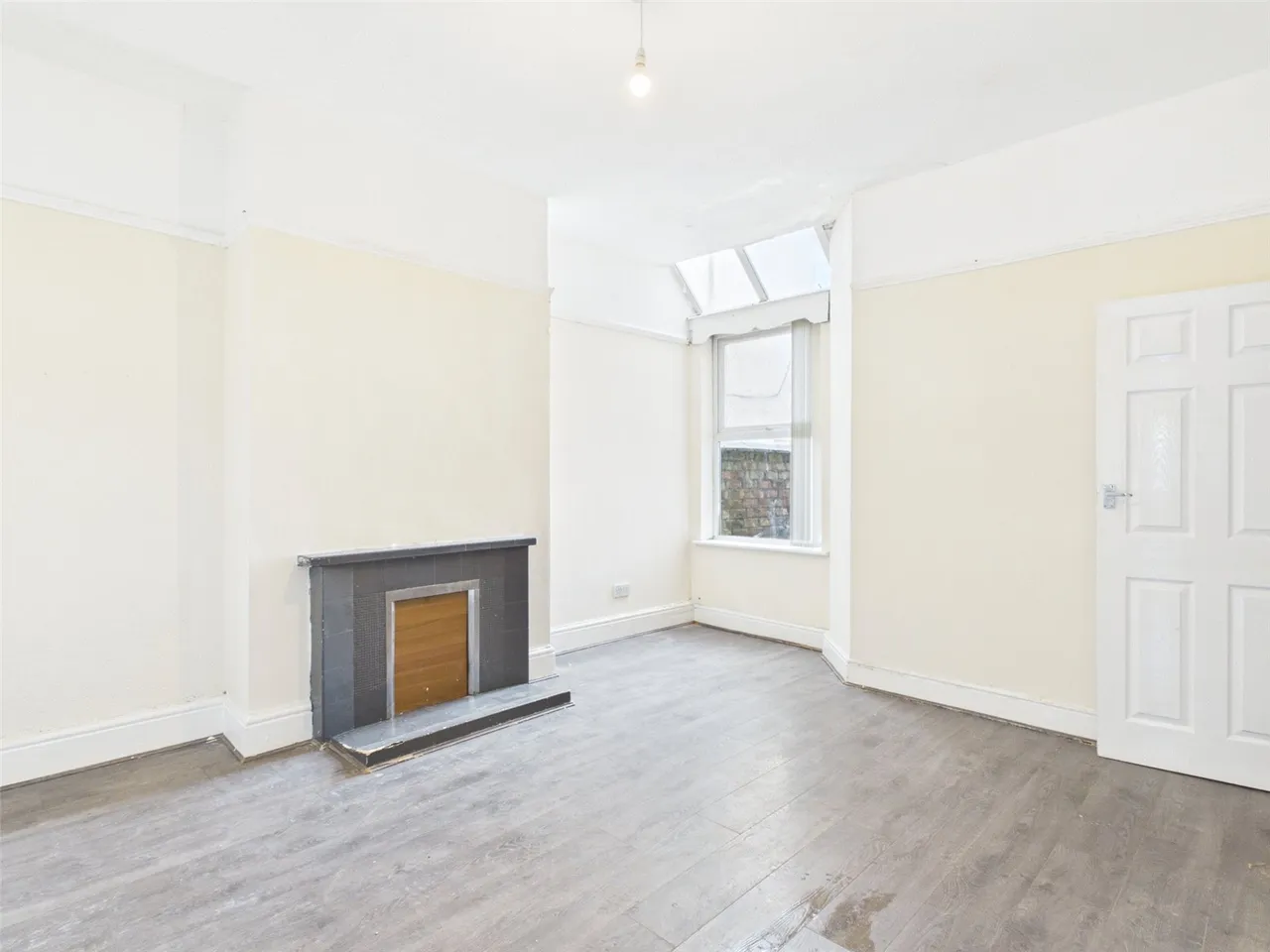 Barton Lane, Eccles, Manchester, Greater Manchester, M30 0HJ, photo 4