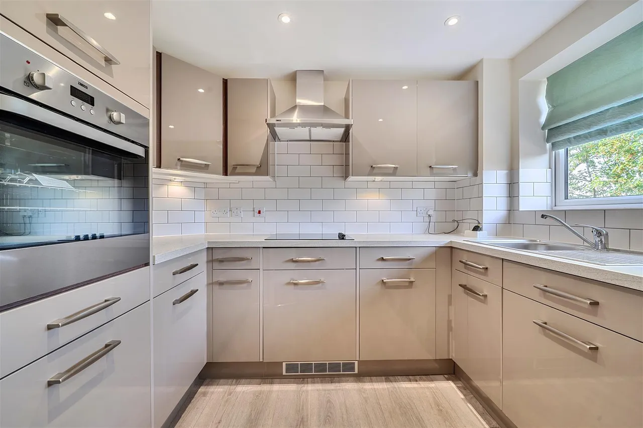 Marsh Road, Pinner, HA5, photo 6