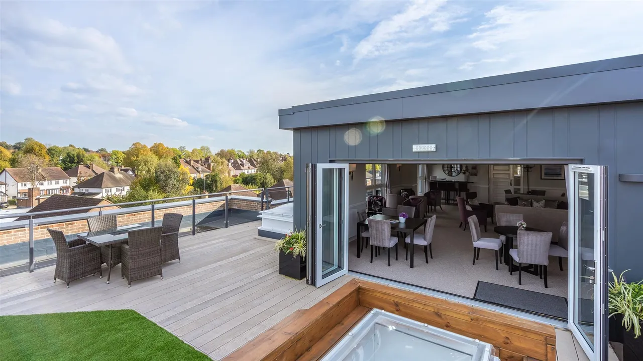 Marsh Road, Pinner, HA5, photo 12