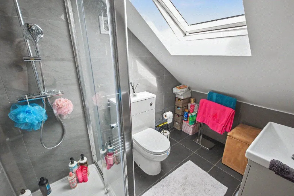 Whitehall Road, Leeds, LS12, photo 6