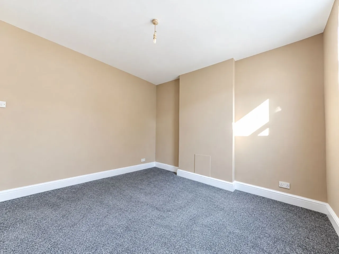 Woodhead Road, Sheffield, S2, photo 4
