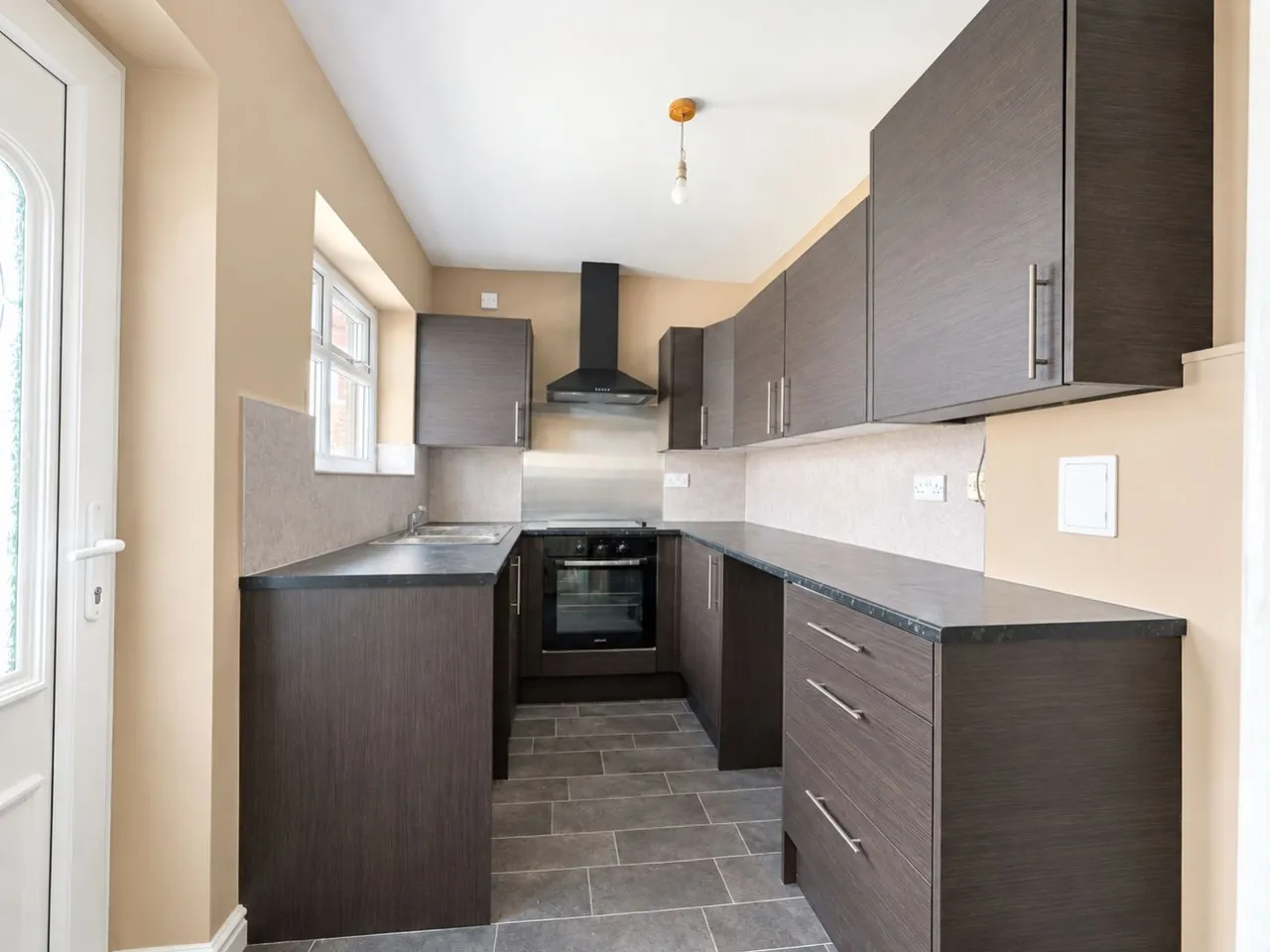 Woodhead Road, Sheffield, S2, photo 2
