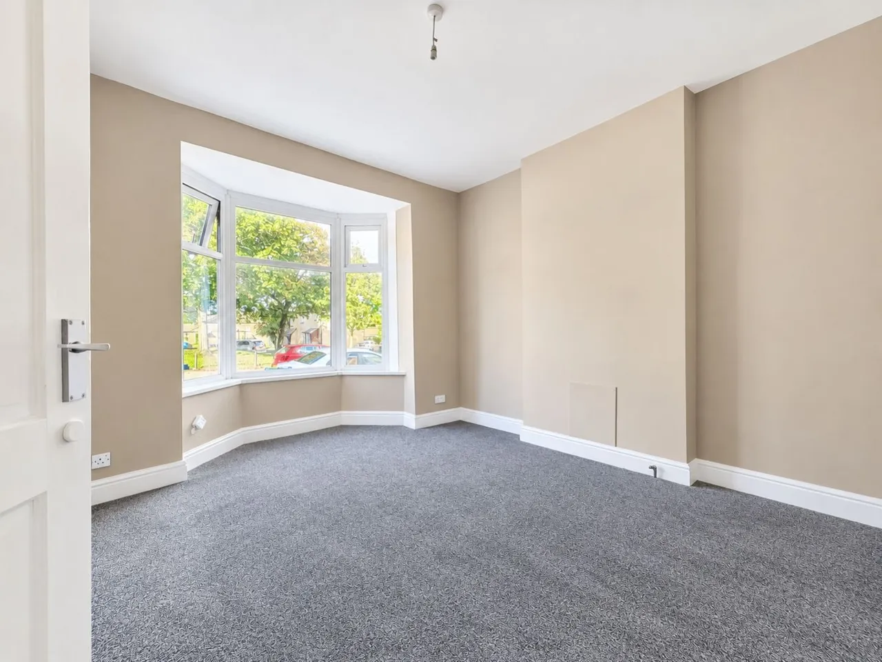 Woodhead Road, Sheffield, S2, photo 3