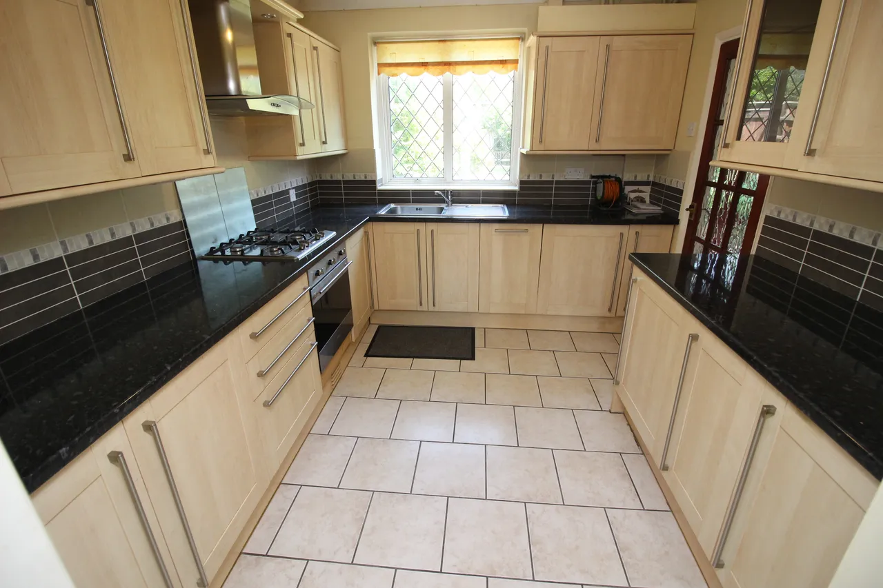 Stoneleigh Park Road, EPSOM, Surrey, Epsom, KT190RQ, photo 7