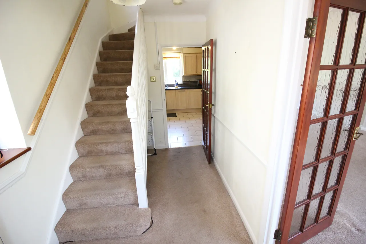 Stoneleigh Park Road, EPSOM, Surrey, Epsom, KT190RQ, photo 2