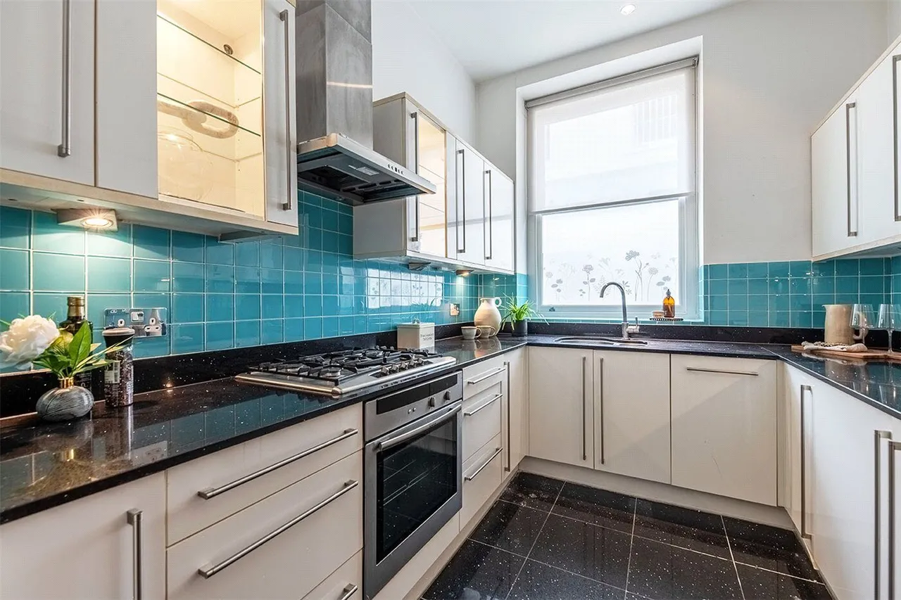 Monmouth Road, London, W2, photo 6