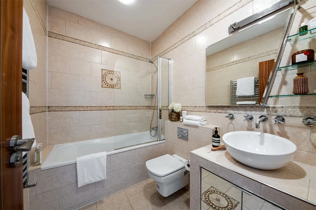 Monmouth Road, London, W2, photo 12