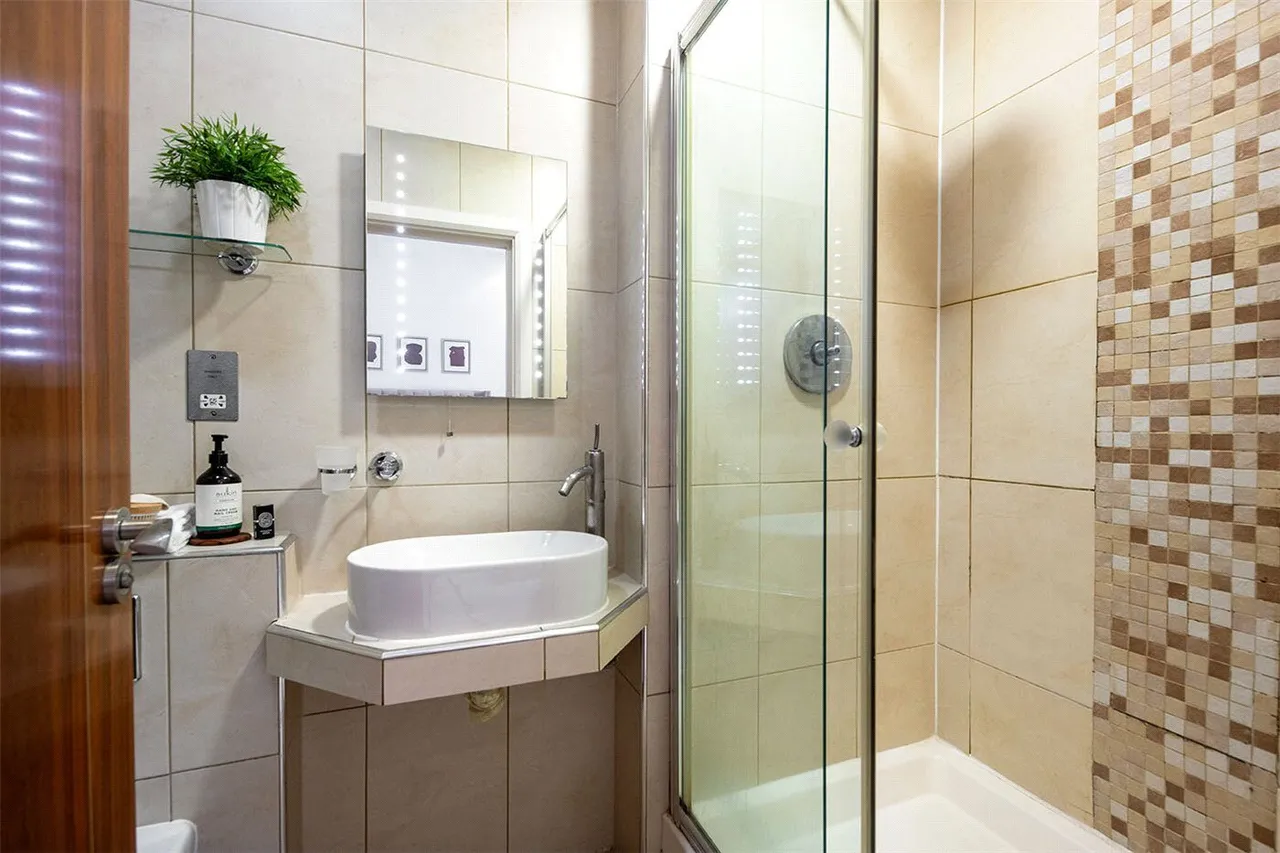 Monmouth Road, London, W2, photo 11
