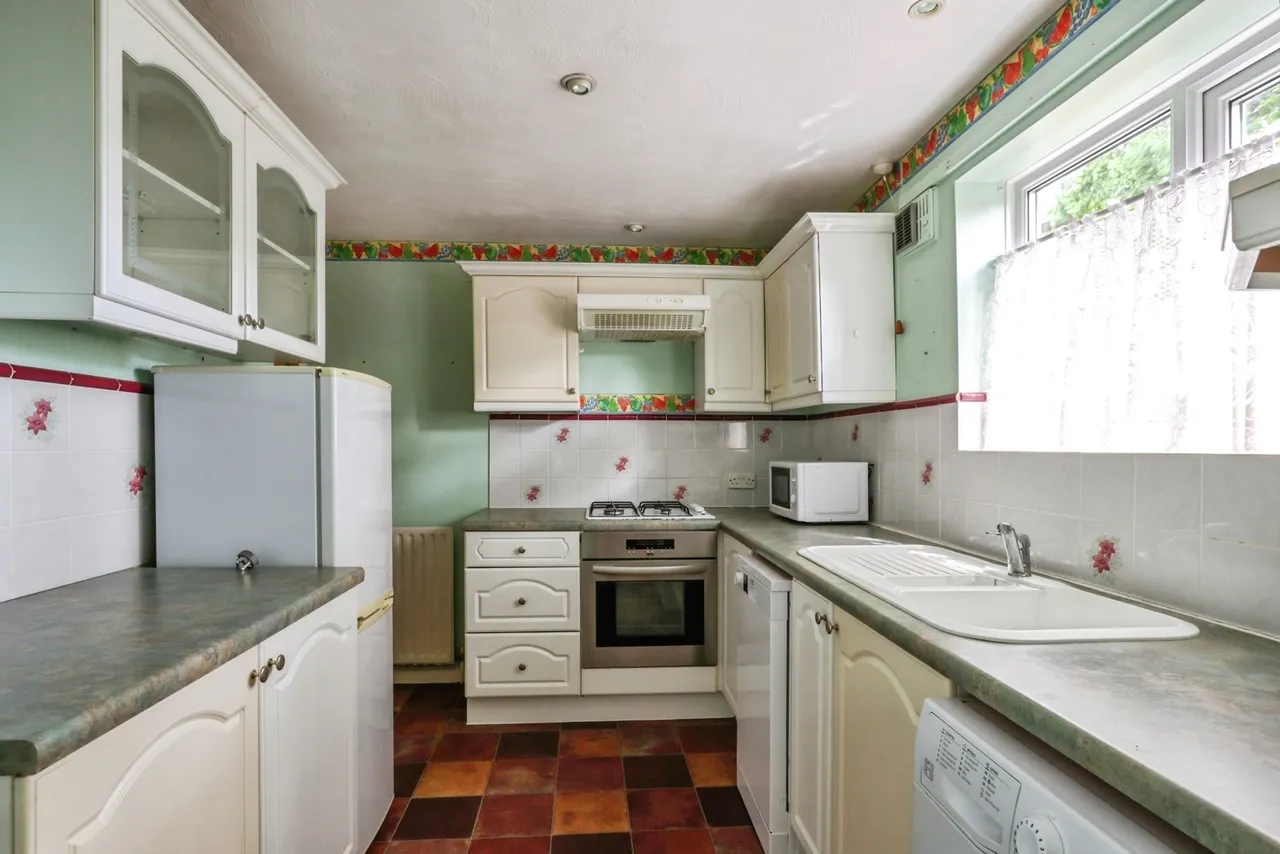 Seliot Close, Oakdale, BH15, photo 5