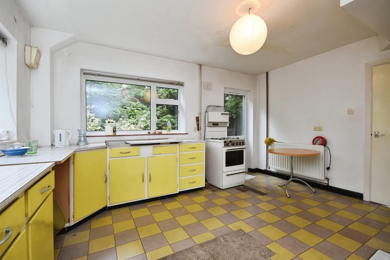 Sussex Road, Warley, Brentwood, photo 5
