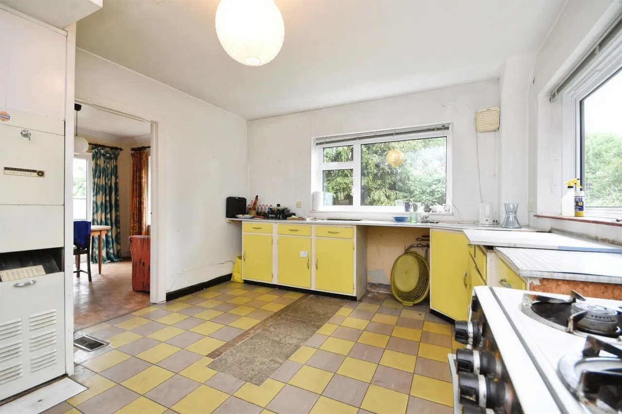 Sussex Road, Warley, Brentwood, photo 4