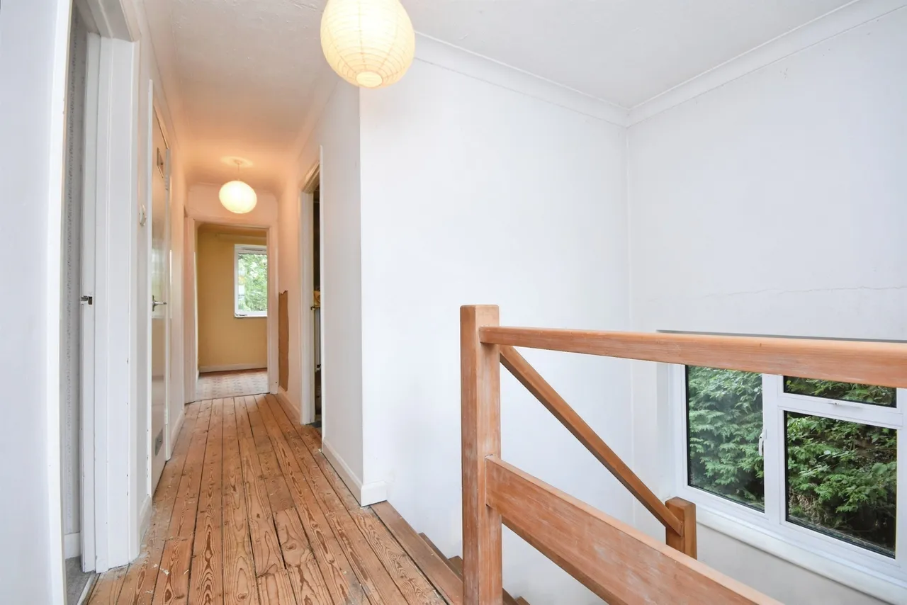 Sussex Road, Warley, Brentwood, photo 8