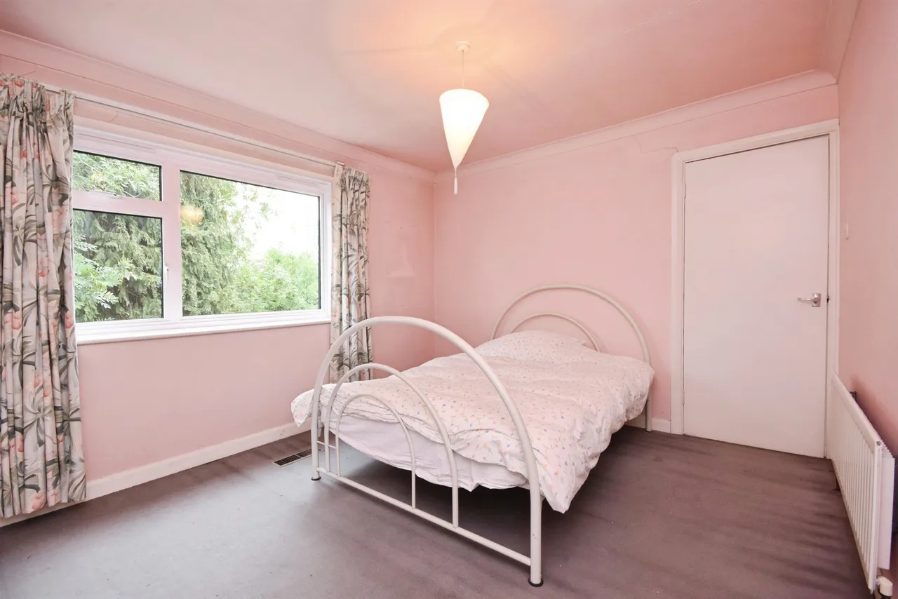 Sussex Road, Warley, Brentwood, photo 10