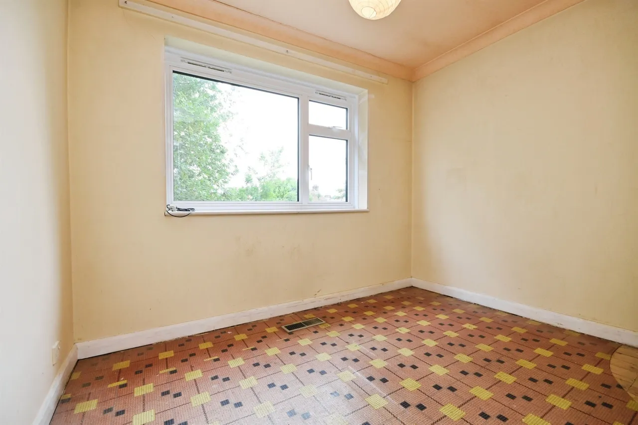 Sussex Road, Warley, Brentwood, photo 11