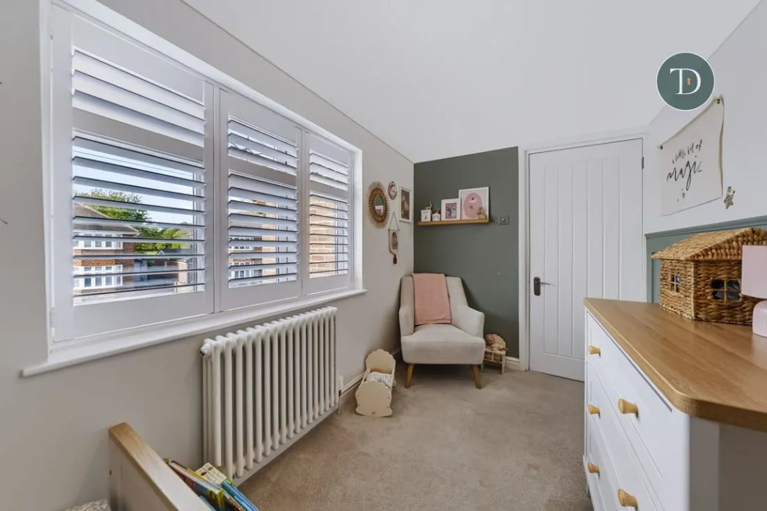 Heath Grove, Little Sutton, CH66, photo 21