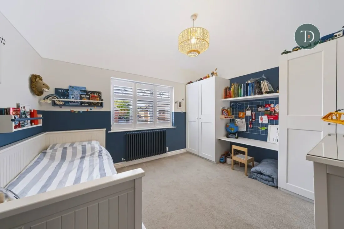 Heath Grove, Little Sutton, CH66, photo 18