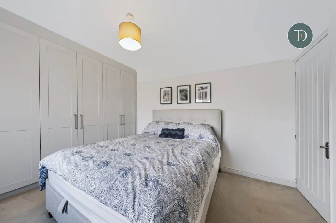 Heath Grove, Little Sutton, CH66, photo 16