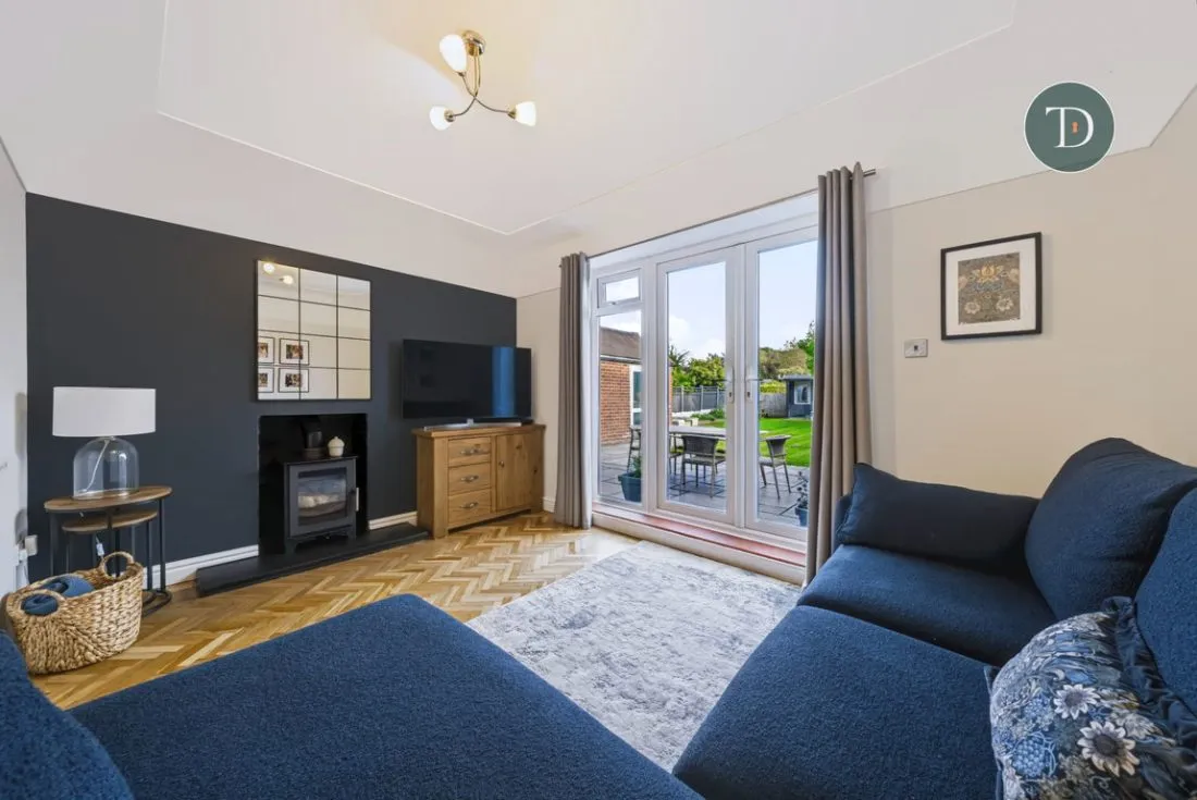 Heath Grove, Little Sutton, CH66, photo 5