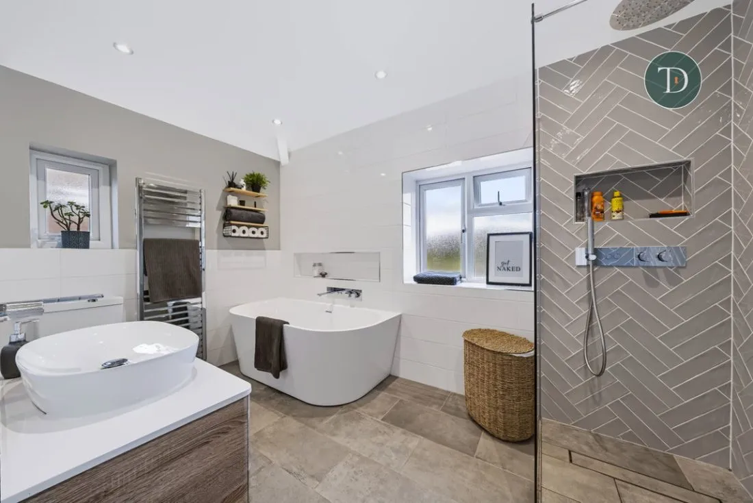 Heath Grove, Little Sutton, CH66, photo 22