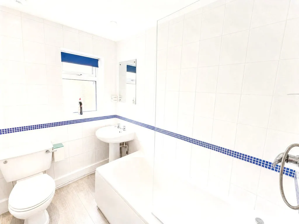 Heathcote Road, Bournemouth BH5 1EY, photo 9
