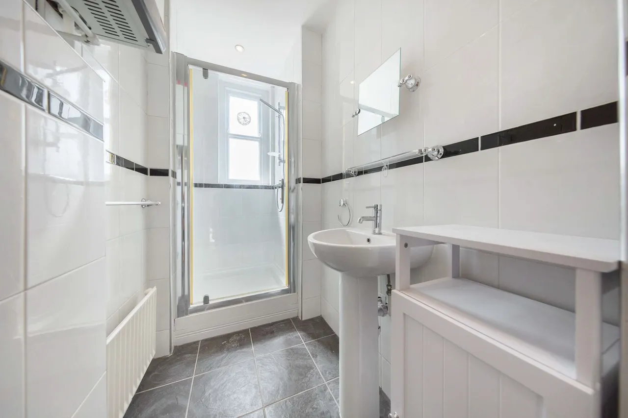 49a Primrose Mansions, Prince of Wales Drive, London, photo 6