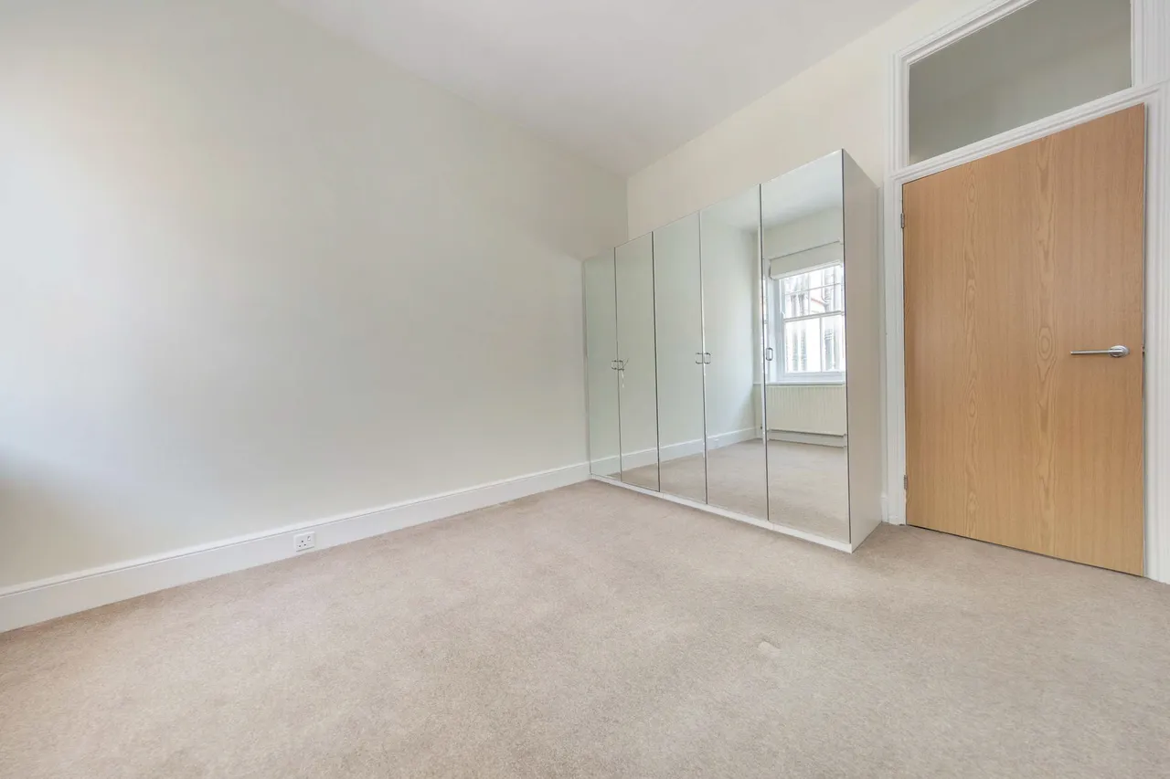 49a Primrose Mansions, Prince of Wales Drive, London, photo 5