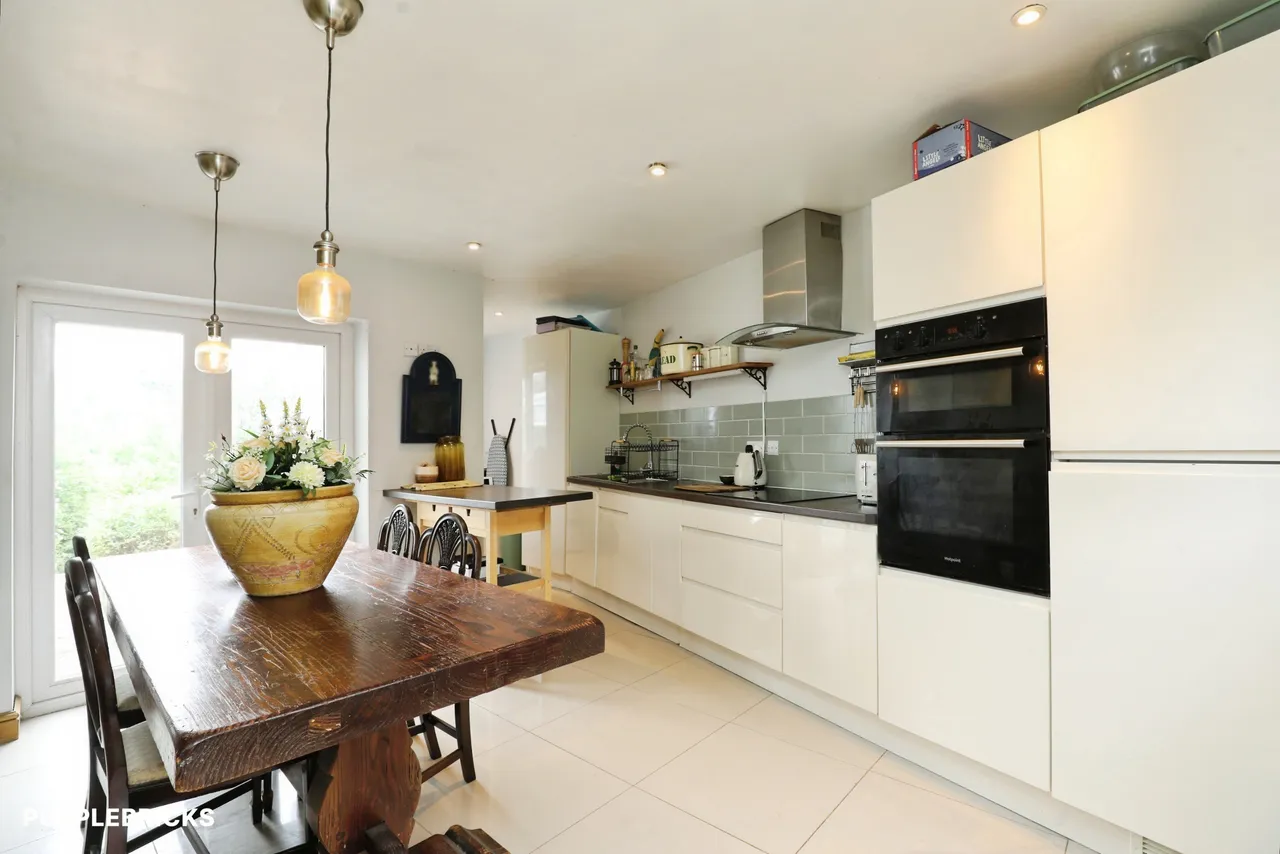 St. Edmunds Avenue, Newcastle, ST5, photo 11