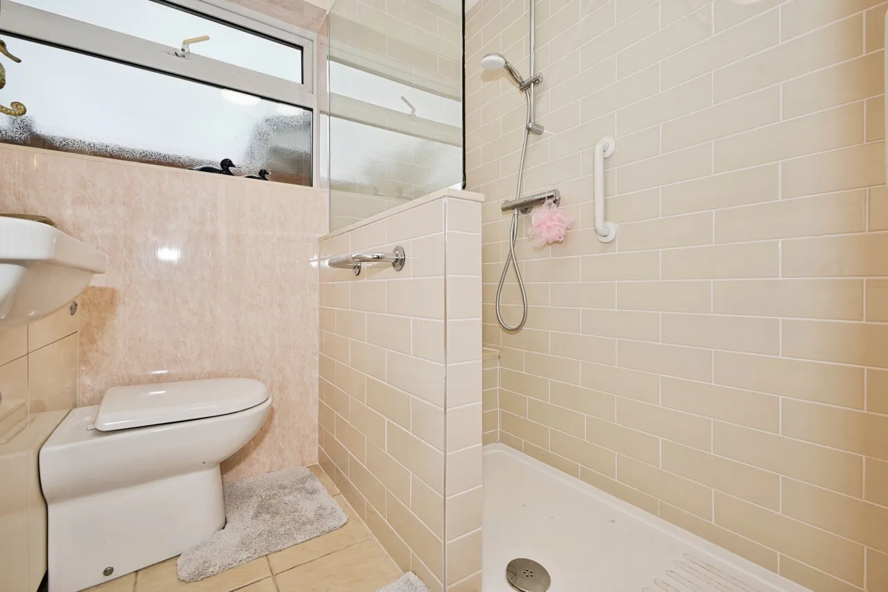Harbourne Close, Burnham-On-Sea, TA8, photo 13