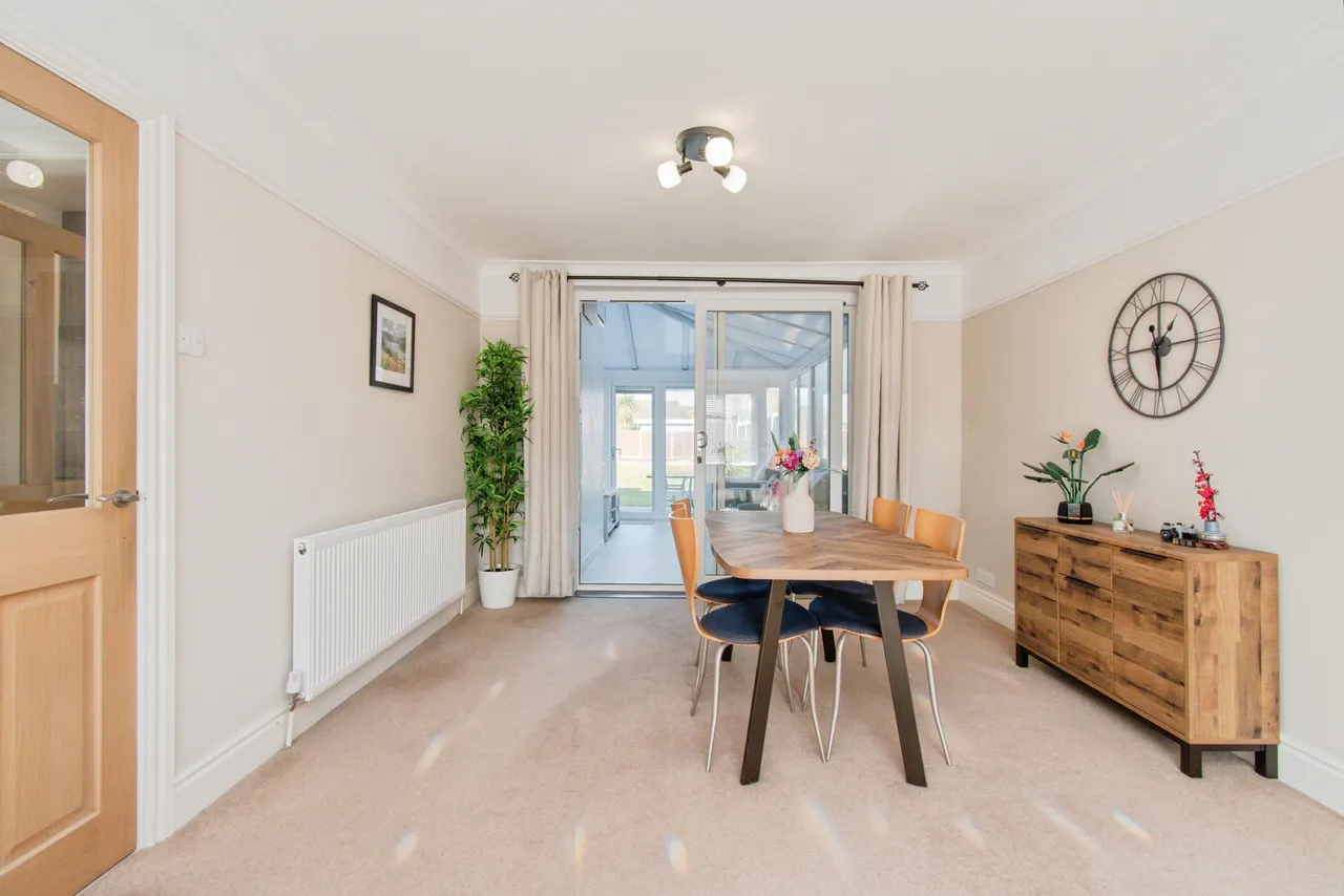 Redhill Road, Castleford, photo 6