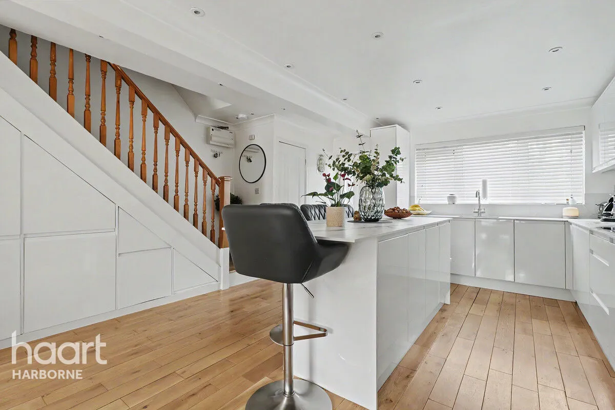 Malpas Drive, Bartley Green, B32, photo 5