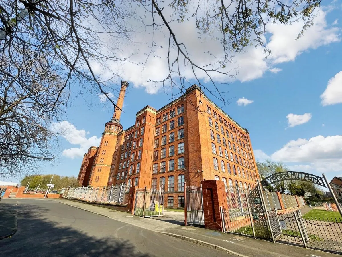 2 bed flat for sale, Lower Vickers Street, Manchester, M40