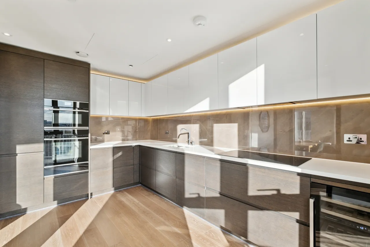 Warwick Lane, London, W14, photo 2
