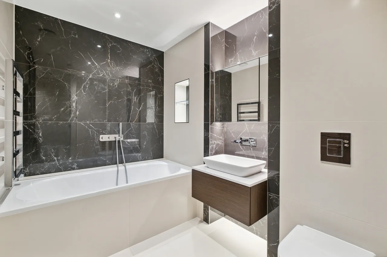 Warwick Lane, London, W14, photo 9