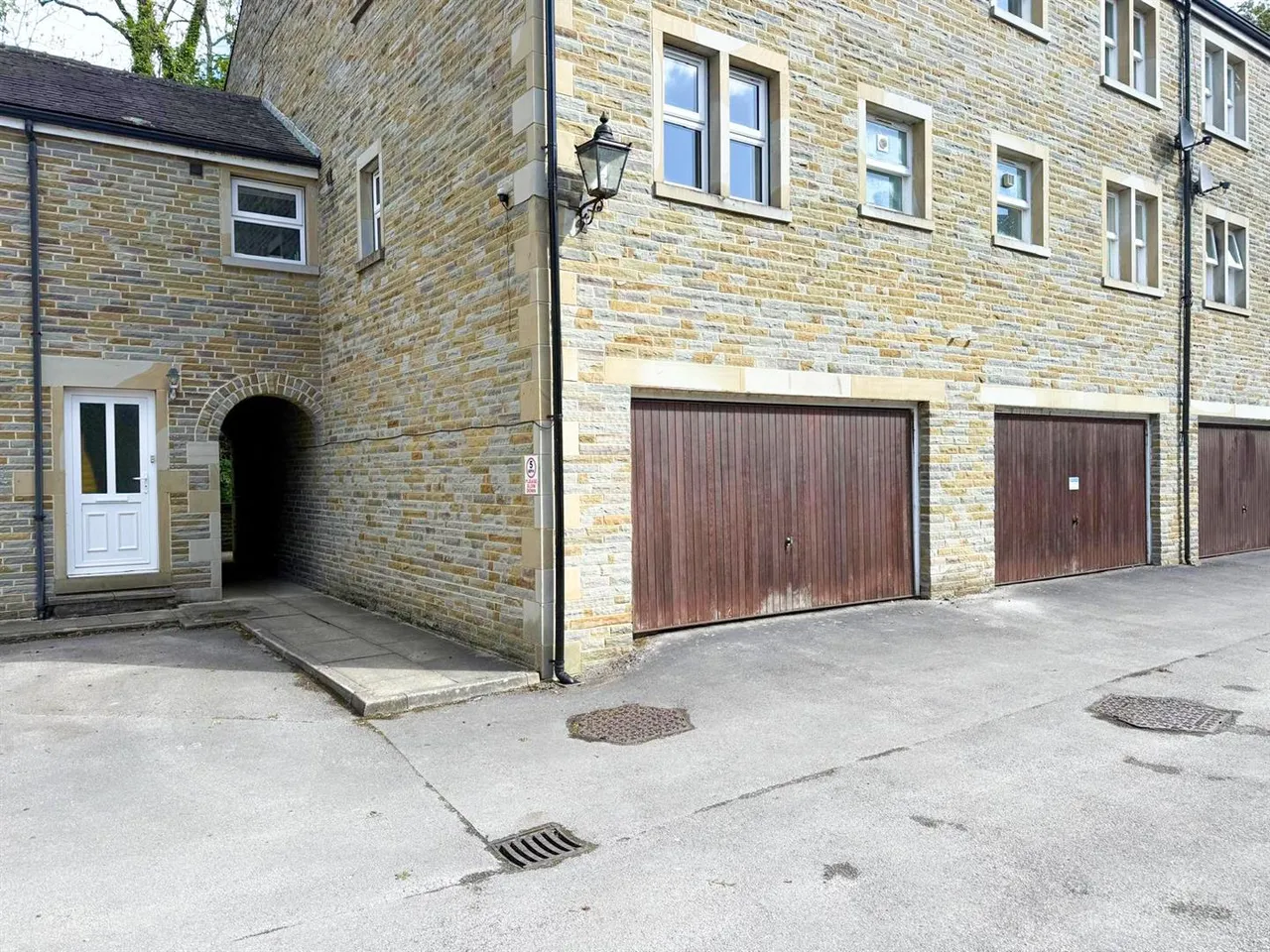 3 bed flat for sale — Weavers Walk, Silsden, BD20 9PZ