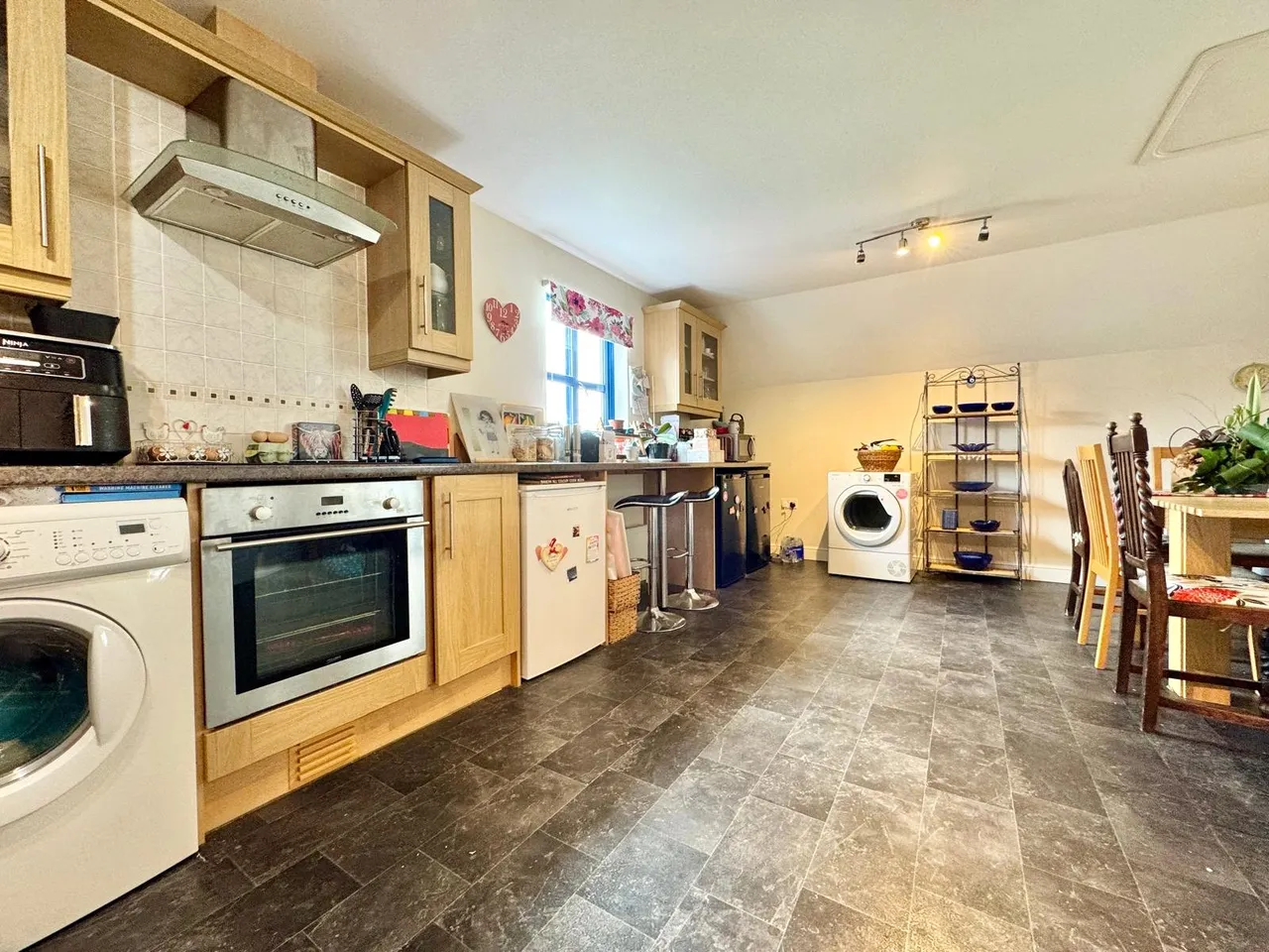 Spa Heights, High Street, Llandrindod Wells, Powys, LD1 6AG, photo 8
