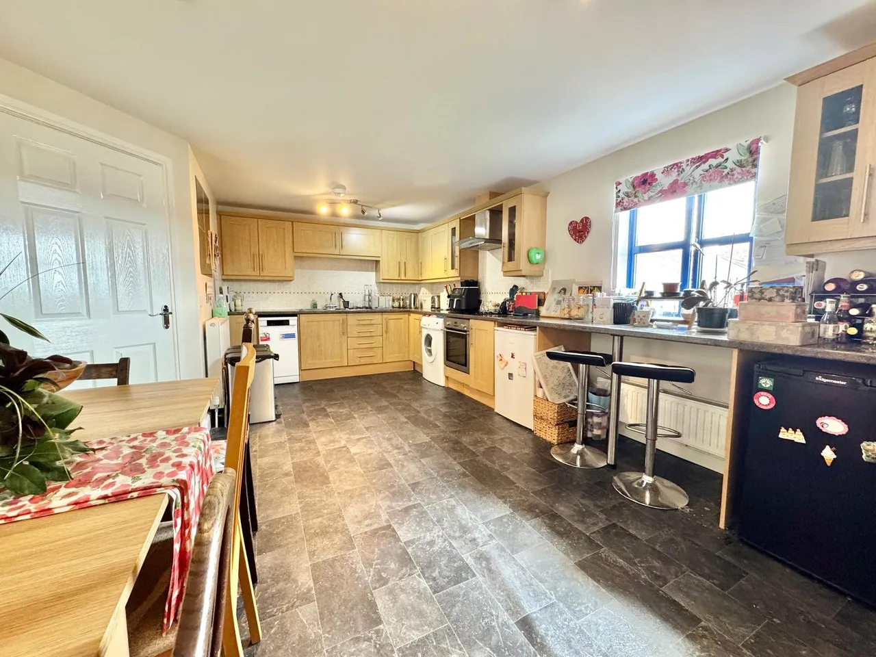 Spa Heights, High Street, Llandrindod Wells, Powys, LD1 6AG, photo 2