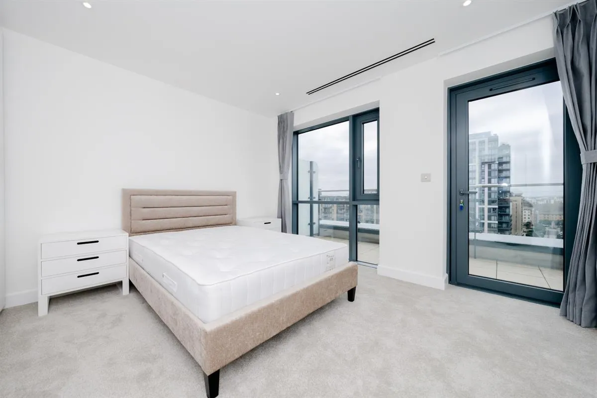 Flat , Fairbank House, Beaufort Square, London, photo 9