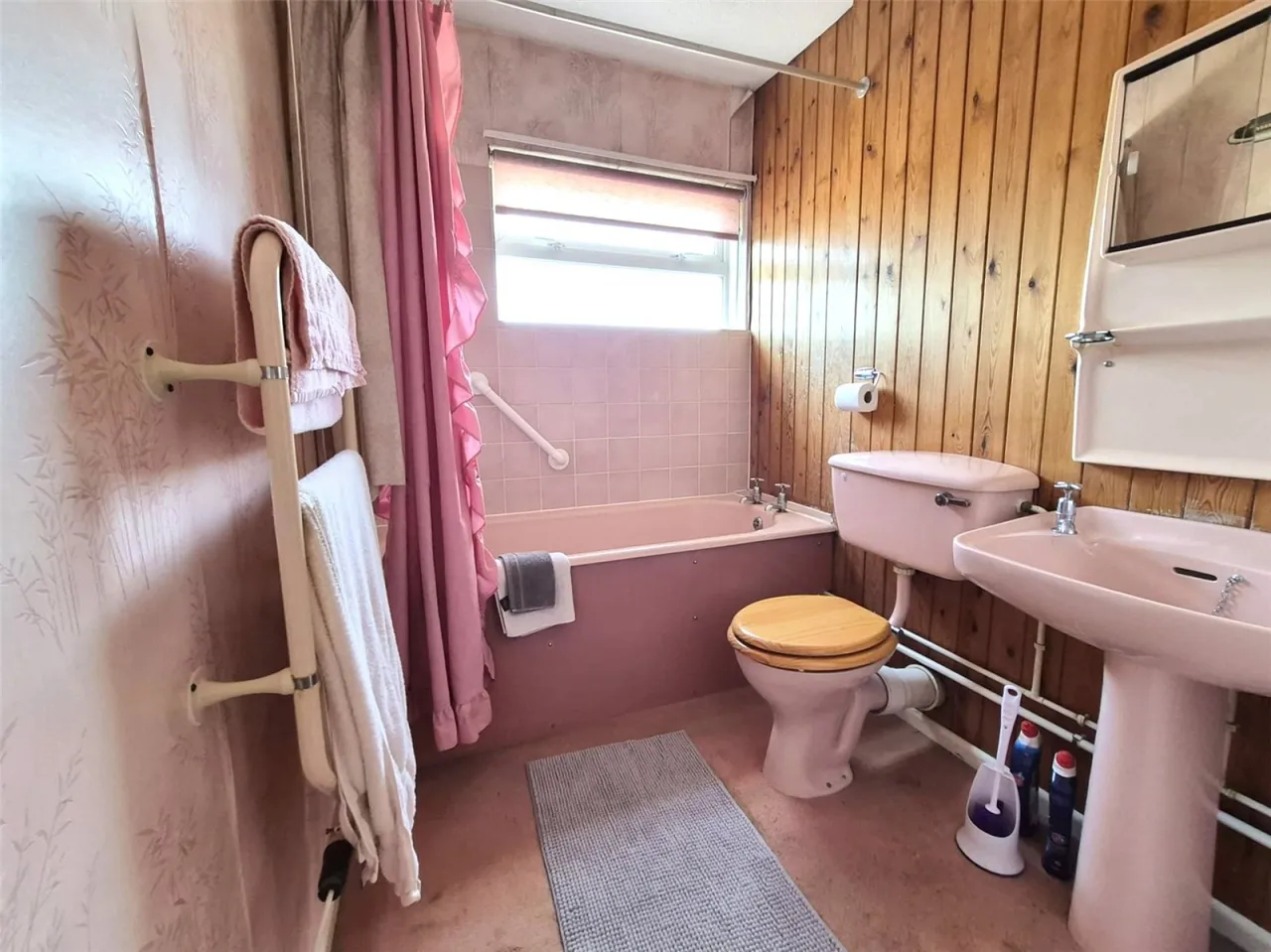 Meadow Road, Cirencester, GL7, photo 6