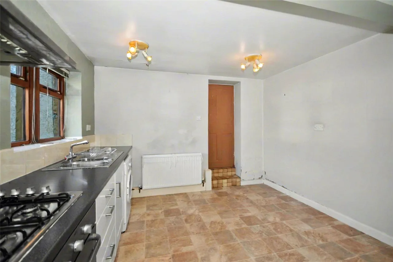 Low Moor Side Lane, Leeds, LS12, photo 9