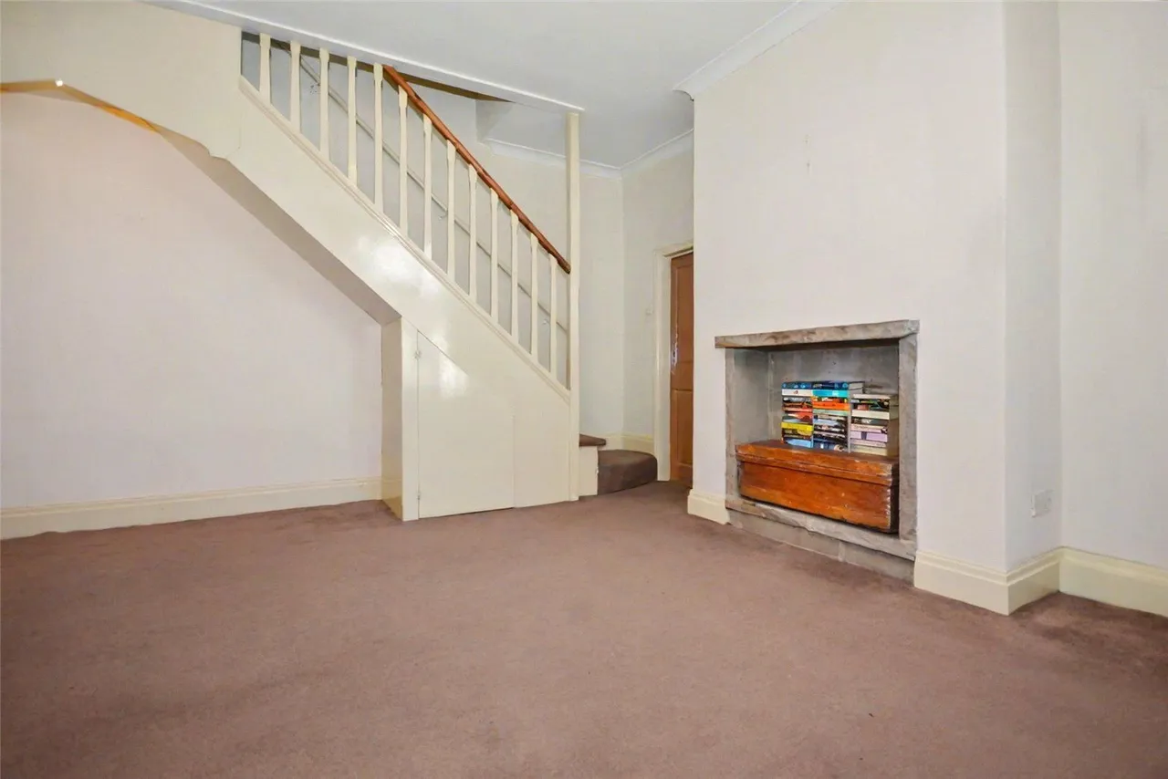 Low Moor Side Lane, Leeds, LS12, photo 4