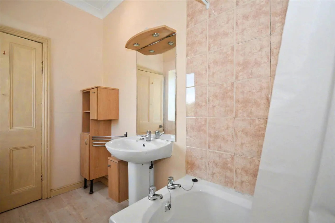 Low Moor Side Lane, Leeds, LS12, photo 14
