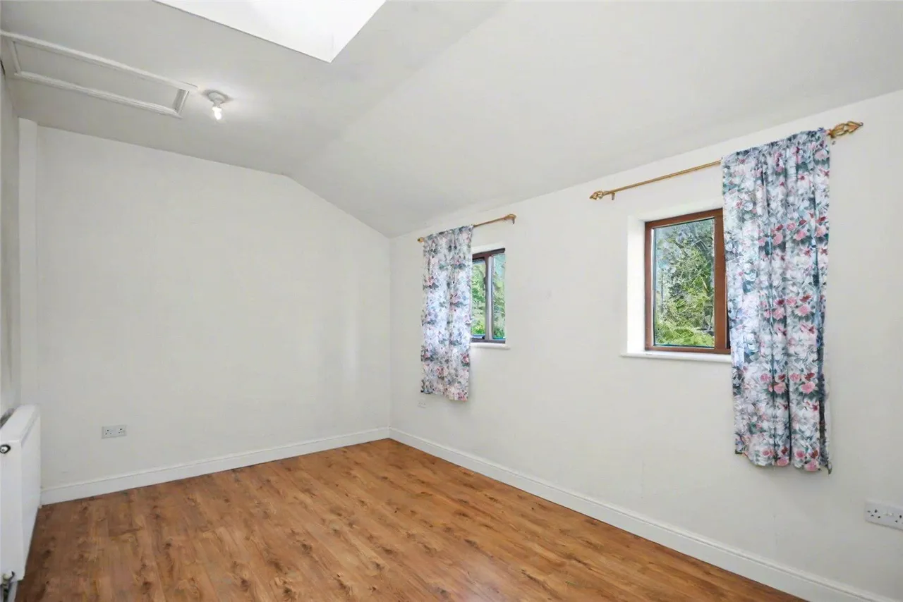 Low Moor Side Lane, Leeds, LS12, photo 10