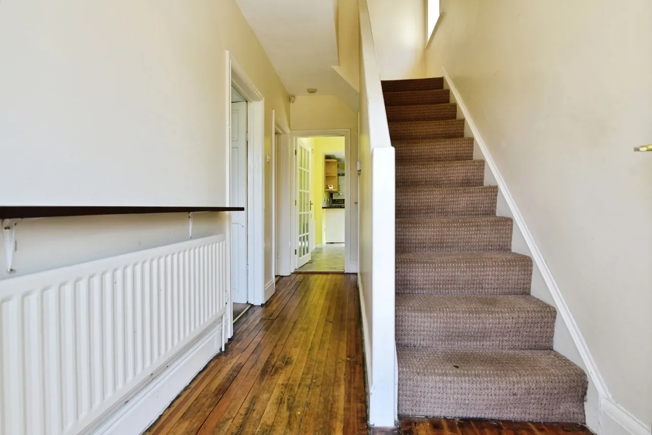 Moorfield Avenue, Biddulph, Stoke-on-Trent, Staffordshire, ST8, photo 9