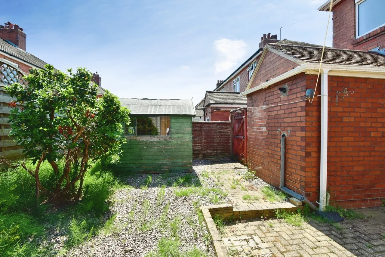 Moorfield Avenue, Biddulph, Stoke-on-Trent, Staffordshire, ST8, photo 18